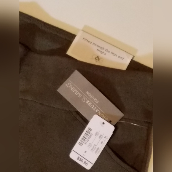 NWT Christopher & Banks Signature Slimming Pants, Size 6 - Picture 11 of 11